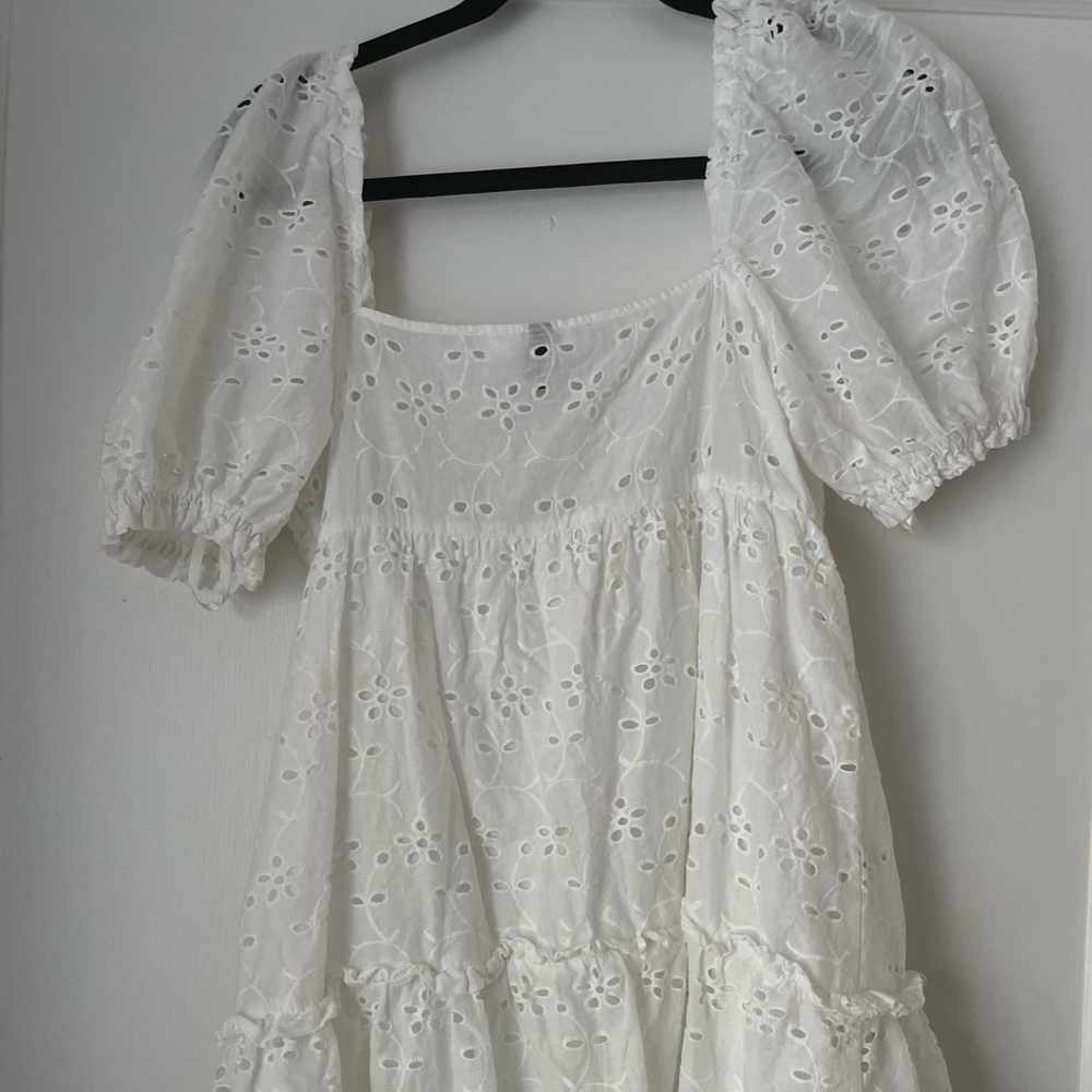H&M *never worn* white dress w cutouts size Small